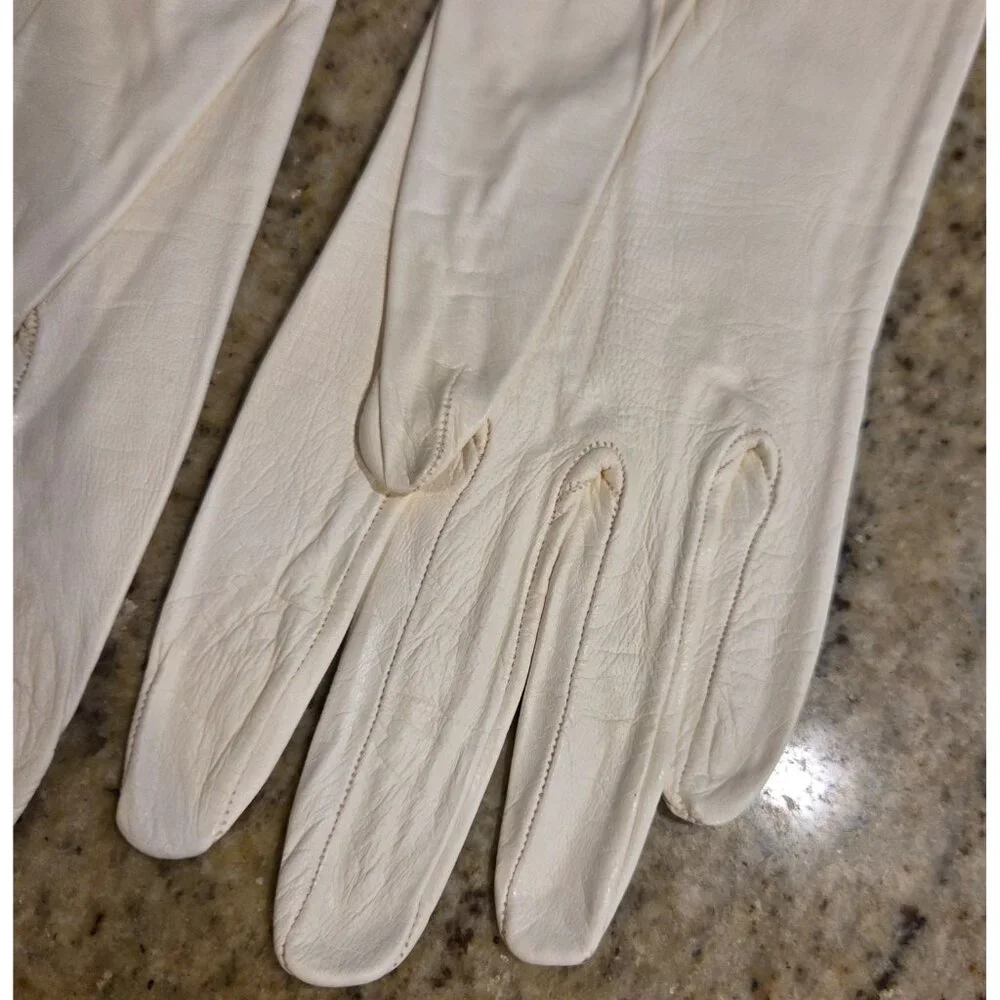 Vintage Womens Size S Off-White Leather Gloves Short Formal